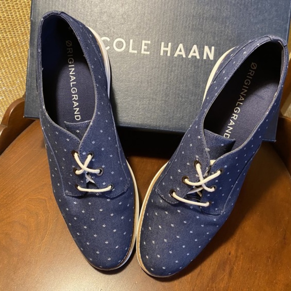 New Cole Haan Navy cloth Oxford - size 8.